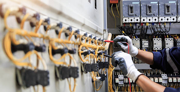 Professional Electrician technician working in Stirling, NJ